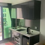 อพาร์ทเม้น Arcadia 网红水系公寓一房 View 专业的健身房 桑拿 中心位置 交通便利 Smart Tv Wifi