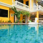 Pool At Near Big C-extra Pattaya