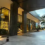 อพาร์ทเม้น High Floor Sea & View The Base By 888 Pattaya