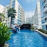Patt Aya Grand Avenue 51Sqm Family Room-Pool View
