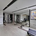 Beautiful Apartment In Town