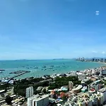 Sea View Spacious Near Walking Street Apartment