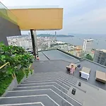 อพาร์ทเม้น Downtown Chic Rooftop Pool #es20912