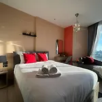 Downtown Chic Rooftop Pool #es20712 อพาร์ทเม้น Pattaya