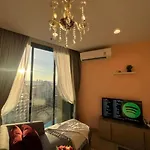 Downtown Chic Condo Rooftop Pool #Es20612