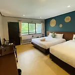 Hotel Let's Hyde & - Pool 4*