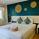 Let's Hyde & - Pool Hotel 4*