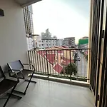 Downtown Lux Fun 2bedroom Rooftop Pool #tbb6032 Apartment Pattaya