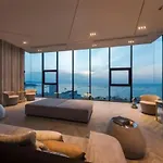 Downtown Lux Fun Rooftop Pool #Ta41221