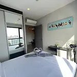 Downtown Lux Fun Rooftop Pool #ta1077 อพาร์ทเม้น Pattaya