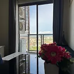 Old Driver芭提雅步行街高层侧海景宽敞一室公寓宁静花园现代泳池