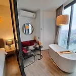อพาร์ทเม้น Floor Intimate Pleasure The Nestsuite#e92