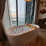 อพาร์ทเม้น Floor Intimate Pleasure The Nestsuite#e92