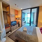 อพาร์ทเม้น Downtown Chic High Floor& Seaview #en58028 *