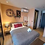 Downtown Chic High Floor& Seaview #en58028 อพาร์ทเม้น Pattaya