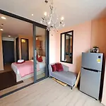 Downtown Chic Condo High Floor& Seaview #Es47524