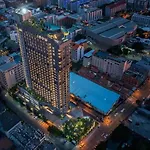 Downtown Chic Rooftop Pool #en33918