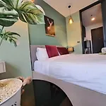Downtown Chic Rooftop Pool #en33918 อพาร์ทเม้น Pattaya