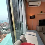 Downtown Chic Rooftop Pool #es32518 Pattaya