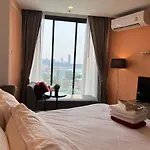 Downtown Chic Rooftop Pool #es32518 อพาร์ทเม้น *