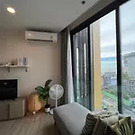 อพาร์ทเม้น Downtown Chic Rooftop Pool #en26515 *
