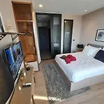 Downtown Chic Rooftop Pool #es26215 Pattaya