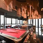 Downtown Chic Rooftop Pool #es21412 อพาร์ทเม้น *