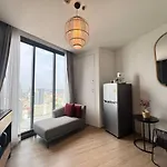 อพาร์ทเม้น Downtown Chic High Floor& Seaview #es54727 *