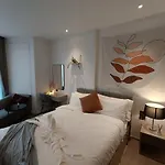 Downtown Chic Rooftop Pool #es13810 Apartment Pattaya