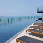 อพาร์ทเม้น Downtown Ocean View Lux Big Balcony #tb10552