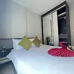 Apartment Downtown Lux Fun Rooftop Pool #tb10412 Pattaya