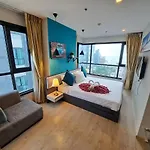 อพาร์ทเม้น Downtown 2bdrm 2bath Sea View Base #tbb946