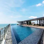 อพาร์ทเม้น Downtown 2bdrm 2bath Sea View Base #tbb946 Pattaya