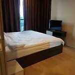 Downton Lux Fun 2Bedroom Sea View #Tbb79511
