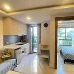 Arcadia Beach Condominium Pattaya