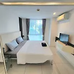 One Bedroom In Downtown