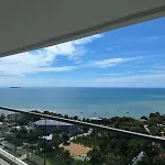 The Peak Towers Sea View อพาร์ทเม้น