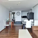 The Peak Towers Sea View อพาร์ทเม้น *