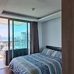 The Peak Towers Sea View Apartment Pattaya