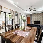 Mm Pool Villa Pattaya