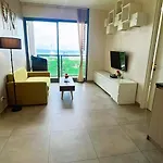 Sea View -high Floor 2 Bed Excellent Location Apartment *