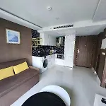 Grand Avenue Codon 芭提雅最好的公寓空间大 安静 素质高 อพาร์ทเม้น