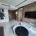 Grand Avenue Codon 芭提雅最好的公寓空间大 安静 素质高 อพาร์ทเม้น