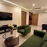 Apartment Grand Avenue By Bormon