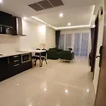 Grand Avenue By Bormon Pattaya