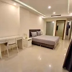 Grand Avenue By Bormon Apartment *