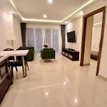 Grand Avenue By Bormon Apartment *