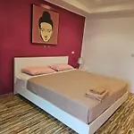 Lotus Art Alfiore Guesthouse