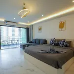 Jomtien Seaview At View Talay 5 ,big Pool