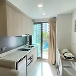 อพาร์ทเม้น Arcadia Beach Condominium